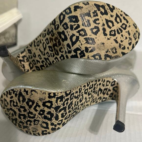 Ami Club wear Silver stiletto knee boots 6.5 with silver see pics for flaws - Picture 4 of 14